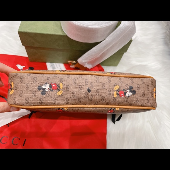 Gucci x Disney Mickey Mouse belt bag - Picture 4 of 9